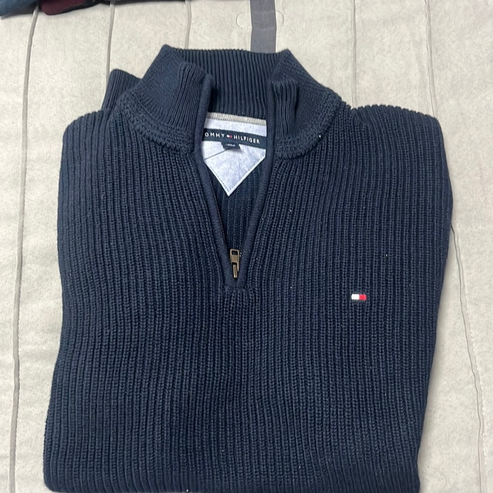 Men’s sweater